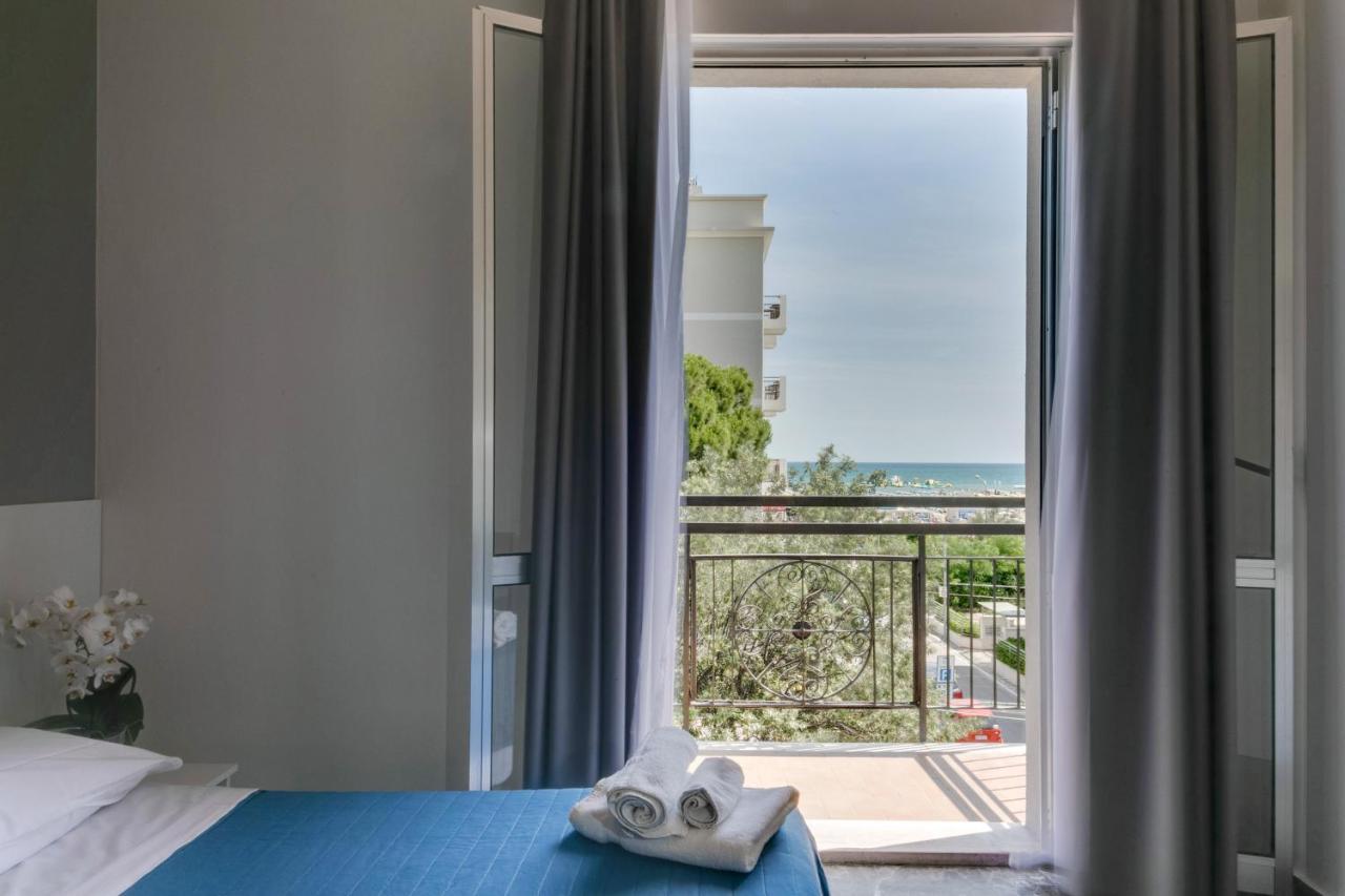Hotel Quisisana Rimini Kültér fotó