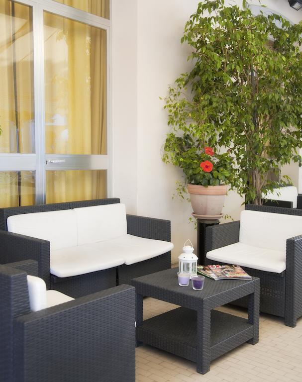 Hotel Quisisana Rimini Kültér fotó