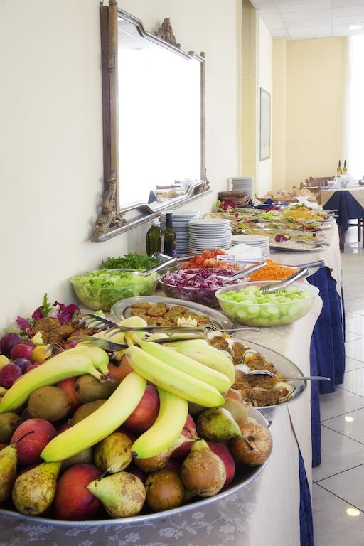 Hotel Quisisana Rimini Kültér fotó